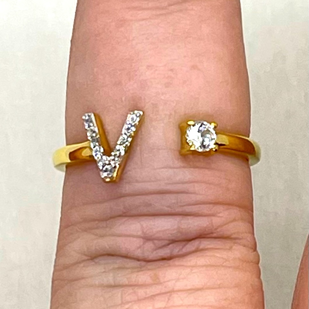 White Zircon Open Band ‘V’ Ring